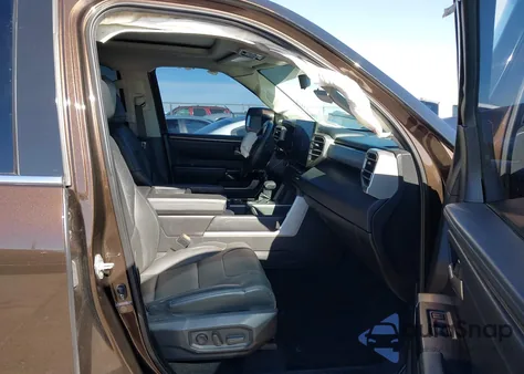 2022 Toyota Tundra Hybrid Limited из США, поврежденный, VIN 5TFJC5DB1NX008613